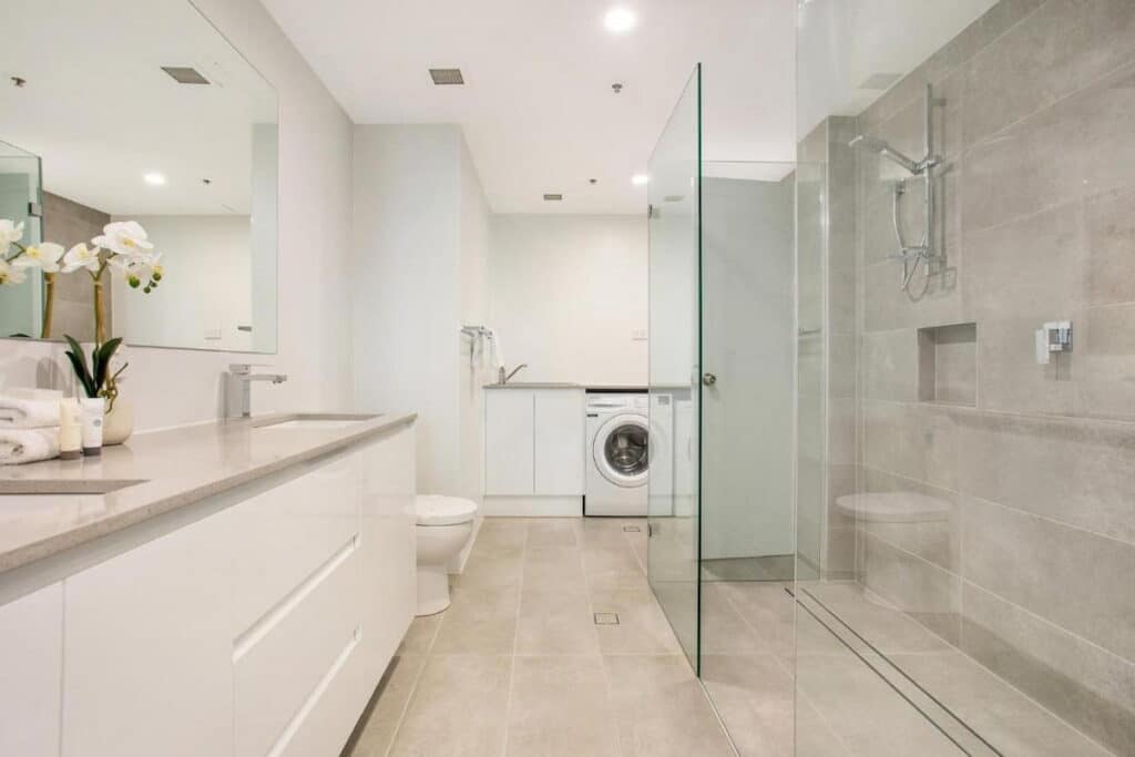 Paradise Centre Apartments Surfers Paradise Powder Room